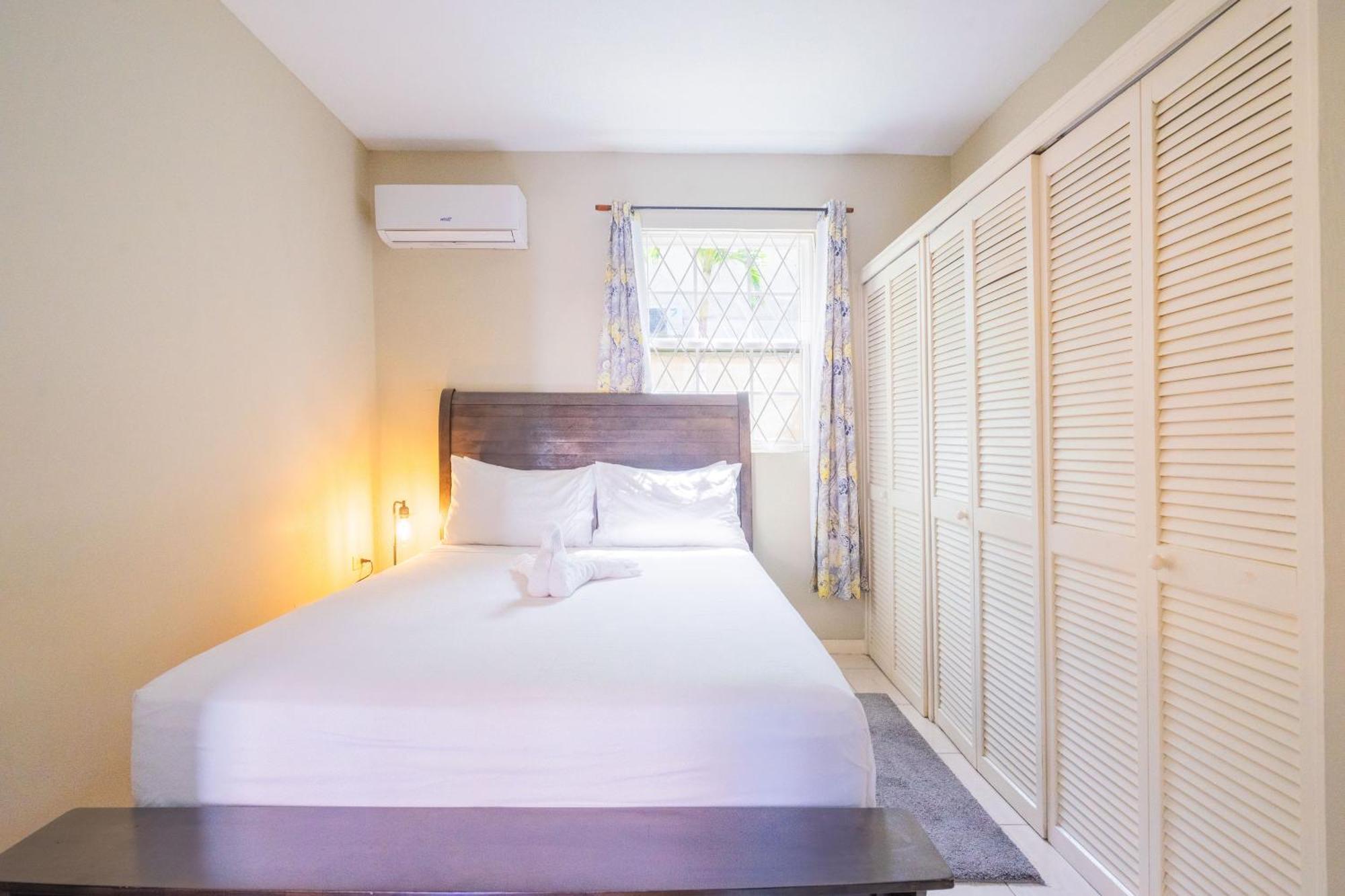 Musgrave Annex- Comfy 1 Bedroom Apartment On The Ground Floor 킹스톤 외부 사진